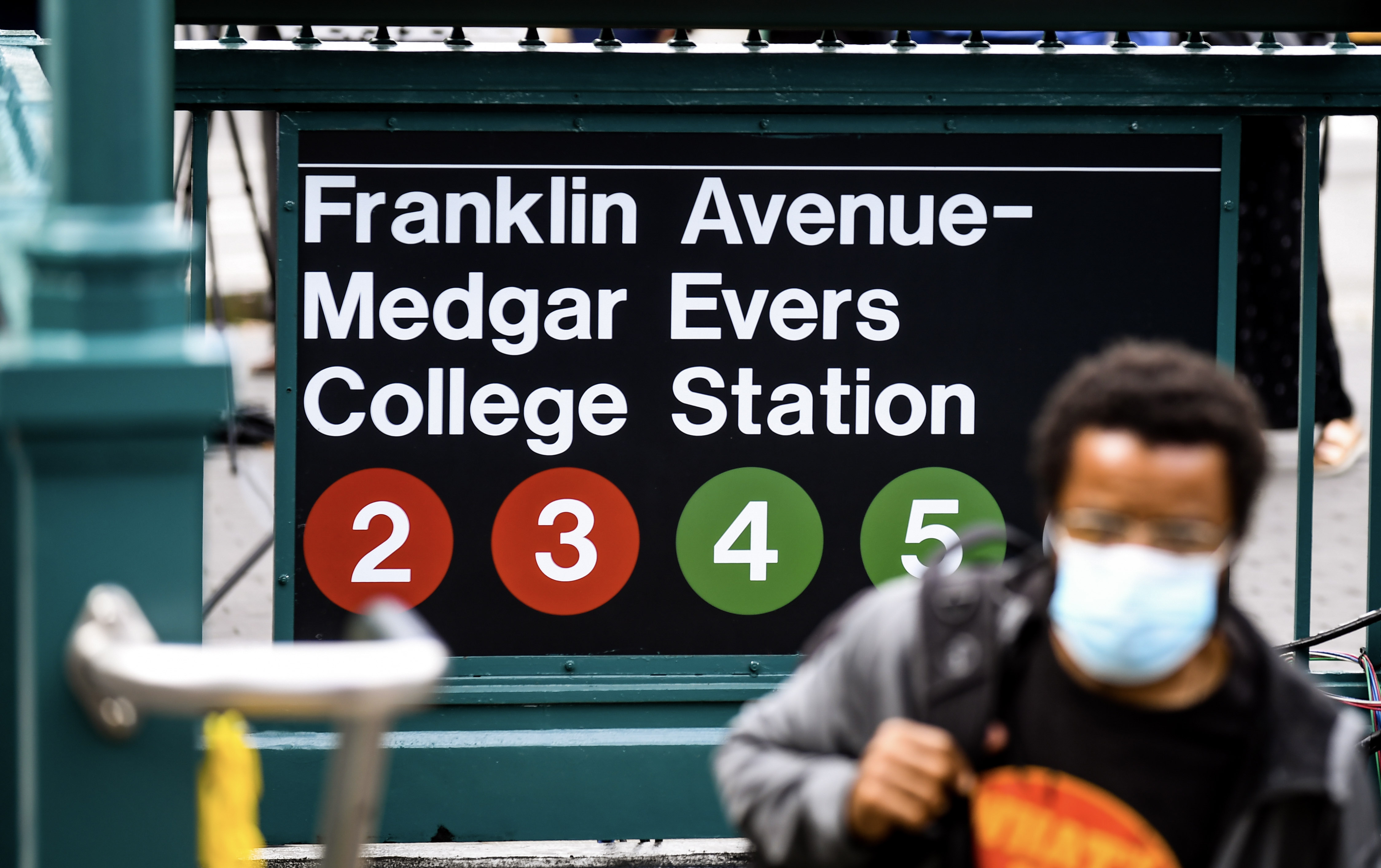 MTA officially renames two Brooklyn subway stations